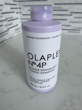 Olaplex No.4P Blonde Enhancer Toning Shampoo